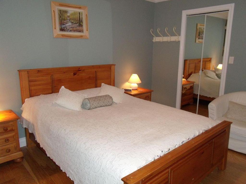 Mountain Bed & Breakfast North Vancouver Zimmer foto